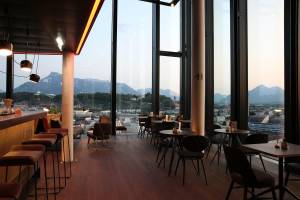 Hu:goes14 Rooftop Bar & SkyBREAKFAST