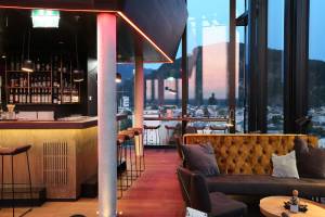 Hu:goes14 Rooftop Bar & SkyBREAKFAST