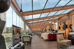 Upper Deck Lounge