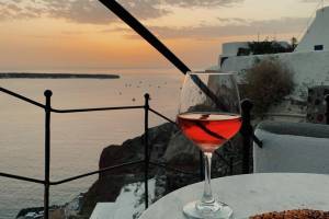 Ombra Restaurant At Esperas Santorini Hotel