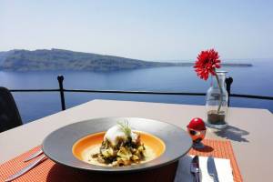 Ombra Restaurant At Esperas Santorini Hotel